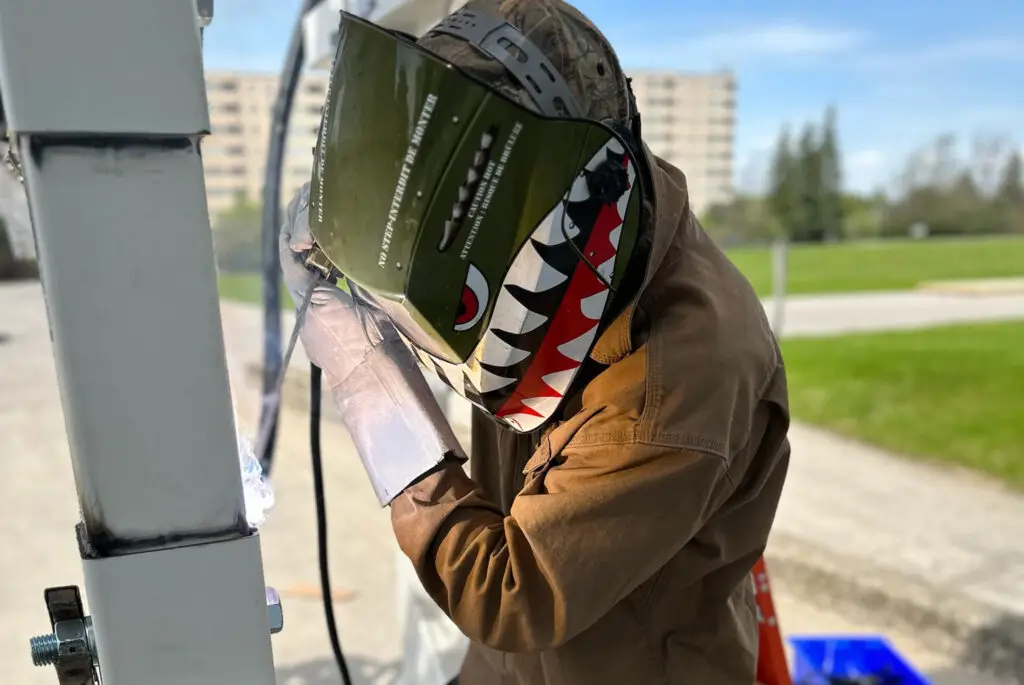 welding with cool helmet